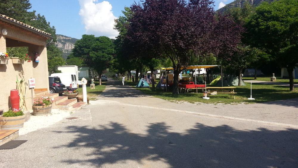 Camping Du Lac Saint-Julien-du-Verdon Dış mekan fotoğraf